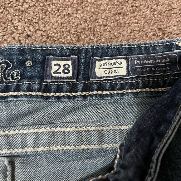 Miss Me Boyfriend Capri - Picture 4 of 8